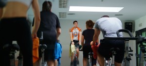 esiones dirigidas a la mejora de la resistencia cardiovascular utilizando una bicicleta estática al ritmo de la música, incorporando cambios de ritmo e intensidad. Son clases ideales para la pérdida de peso.