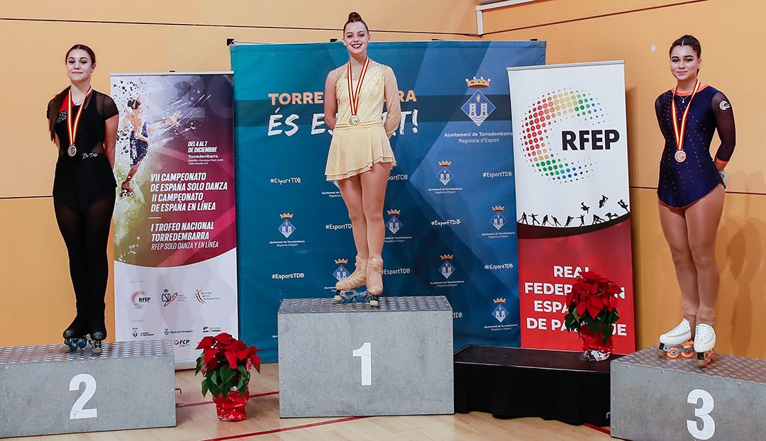 La deportista aragonesa Camila Yepes, afincada en Jaca, se proclamó campeona nacional en el reciente Campeonato de España de Patinaje Artístico en Línea en categoría junior, celebrado en Torredembarra.
