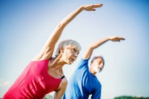 Mantenimiento físico al aire libre para personas adultas y mayores